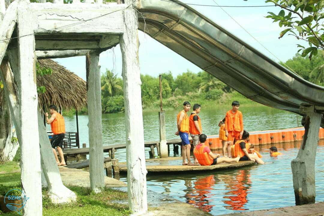 Hoạt động vui chơi tại khu du lịch Bằng Lăng Tím