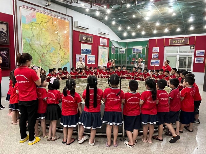 Hoạt động giáo dục tại bảo tàng