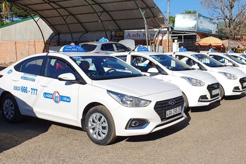 xe taxi lado