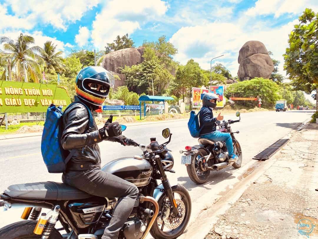 Đường đến Đá Ba Chồng