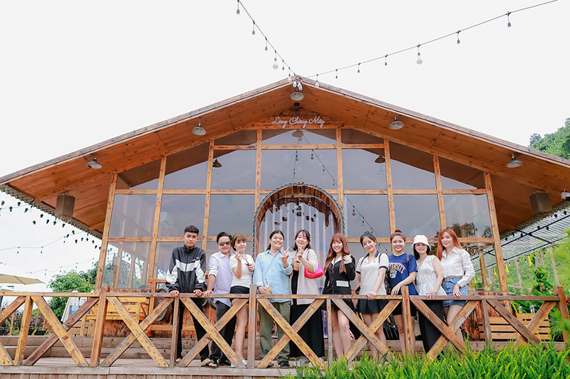 Homestay Lưng Chừng Mây