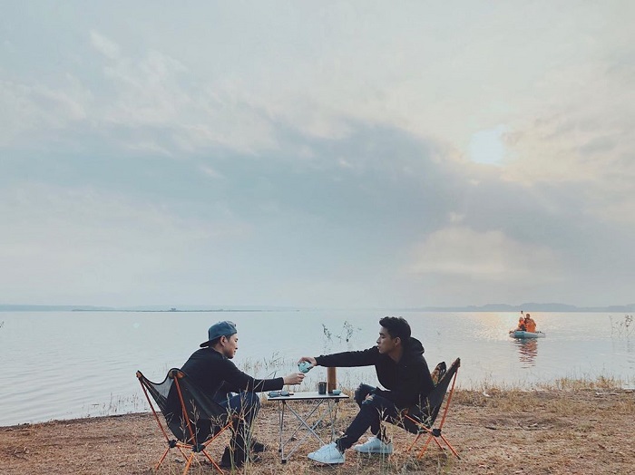 du lịch hồ Trị An