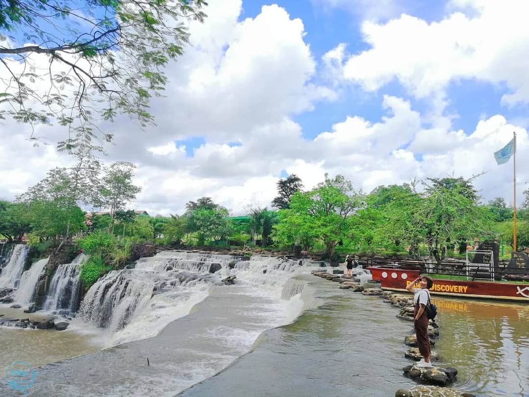 Đường đến khu du lịch Thác Đá Hàn