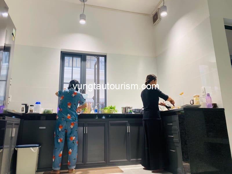 Không gian bên trong